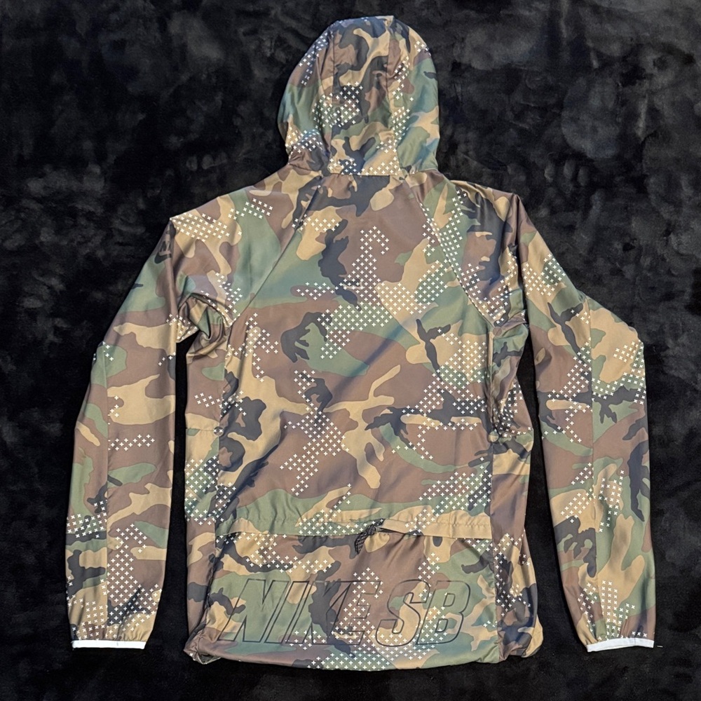 Nike SB Camo Hooded Jacket - Green/Brown/Black Windbreaker - Picture 4 of 5
